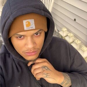 Meet your Posher, Amari